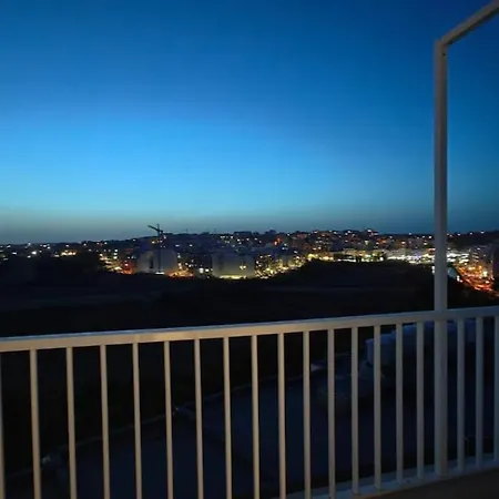 Modern 2 Twin Bedroom Penthouse 圣保罗湾城