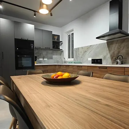 Modern 2 Twin Bedroom Penthouse * St. Paul's Bay